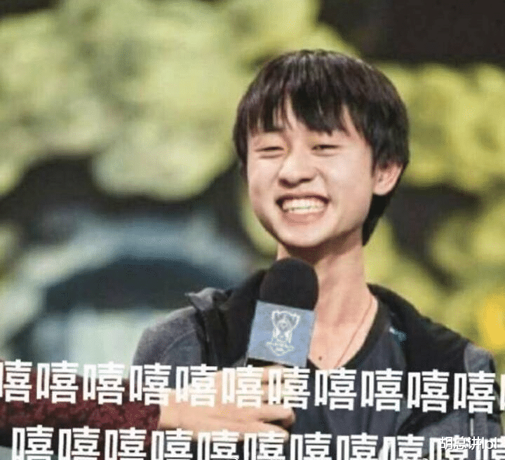 网通传奇我本沉默版：LOL：MSI首次出现女性职业选手，竟然还要打RNG，小明会玩